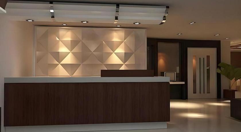 Bella Hotel Surabaya Kültér fotó